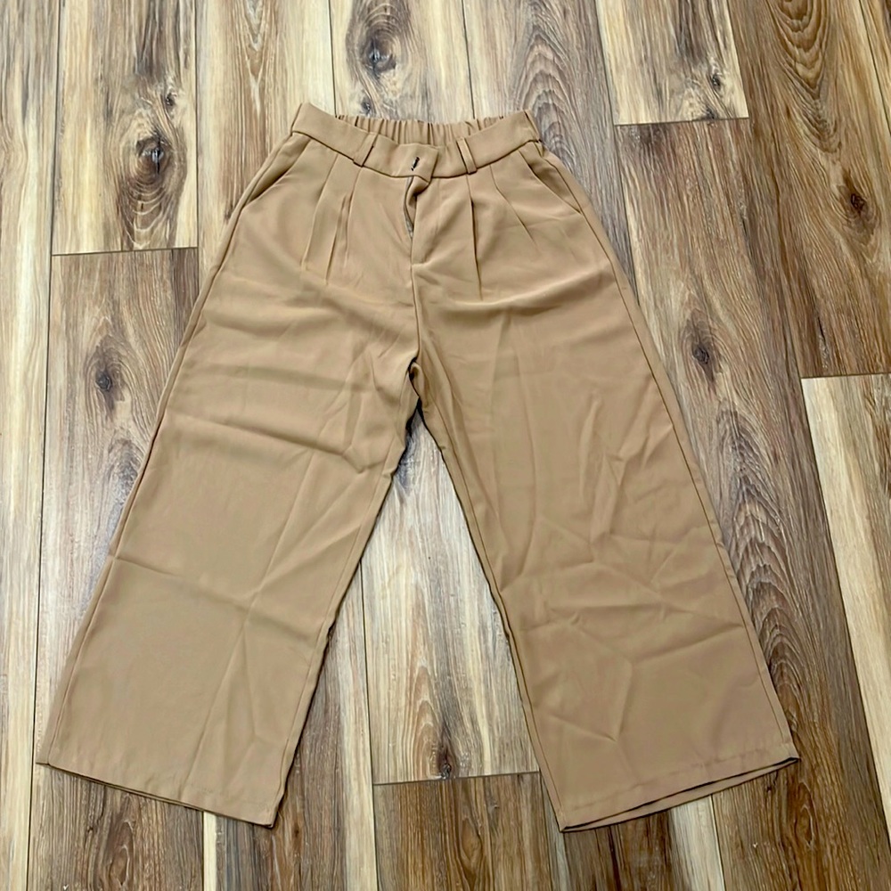 NWOT - High waisted crop wide leg dress pant